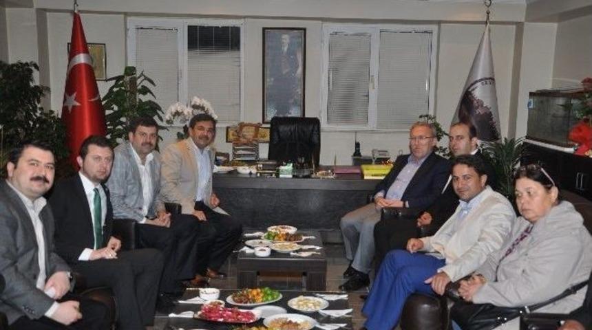 Mercan Ve Koca, Hasan Kalın'ı Makamında Ziyaret Etti