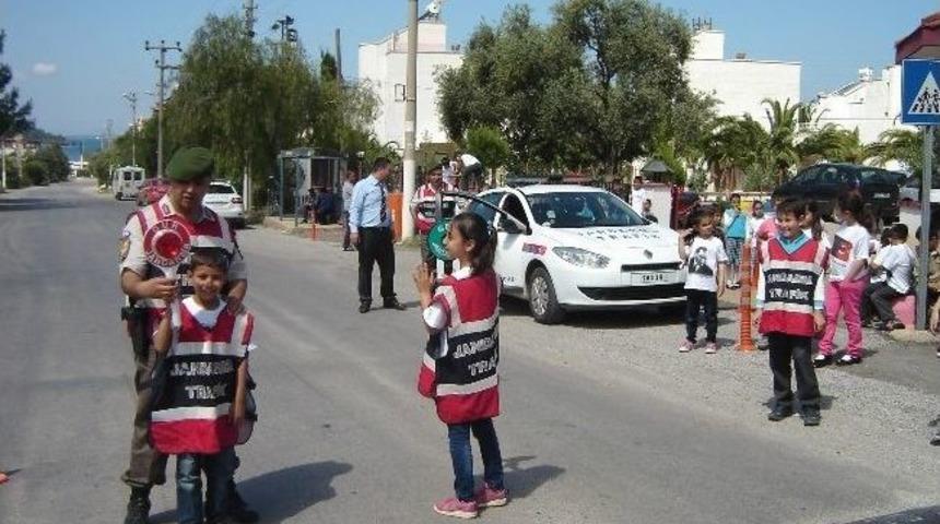 Didim&rsquo;de Jandarmadan Trafik Haftası Etkinlikleri