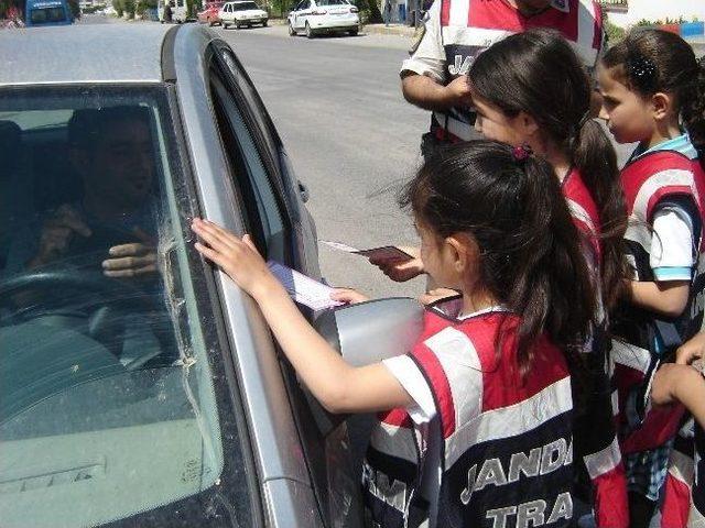 Didim’de Jandarmadan Trafik Haftası Etkinlikleri