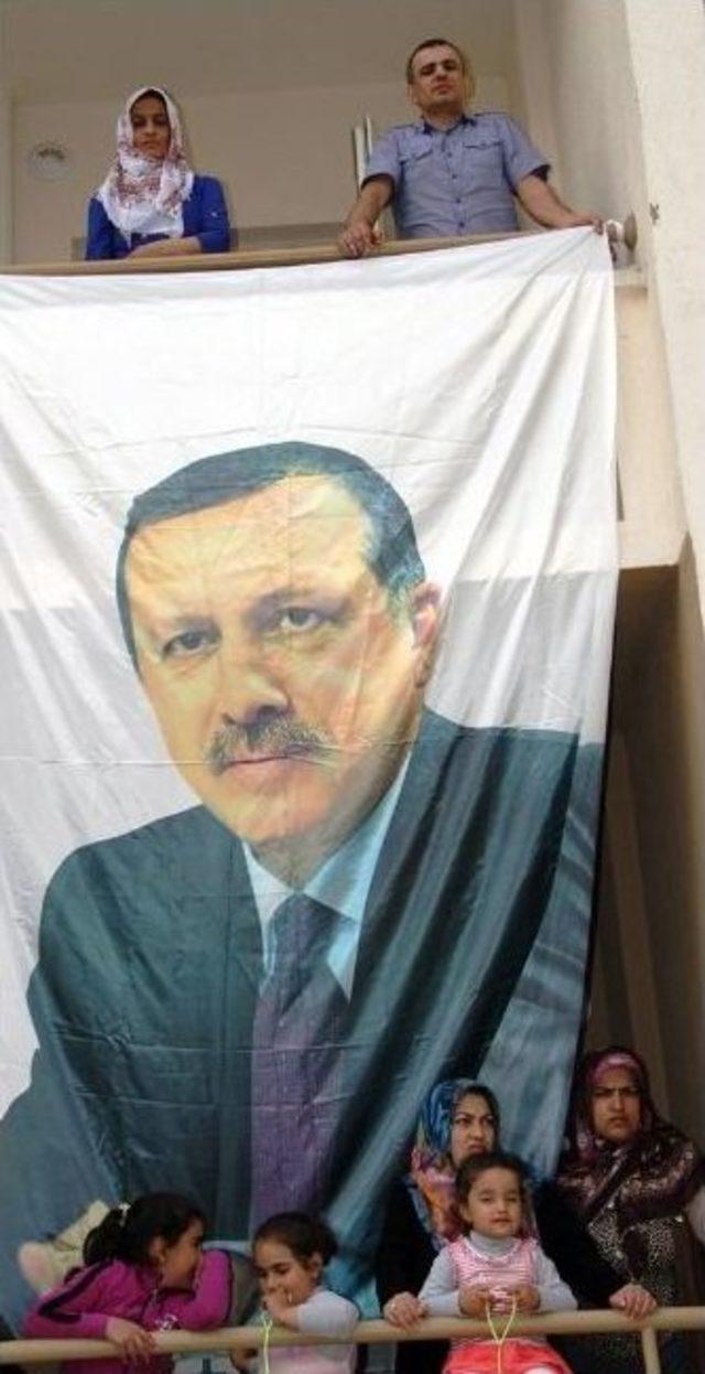 Vanlılardan Başbakan Erdoğan’a Destek