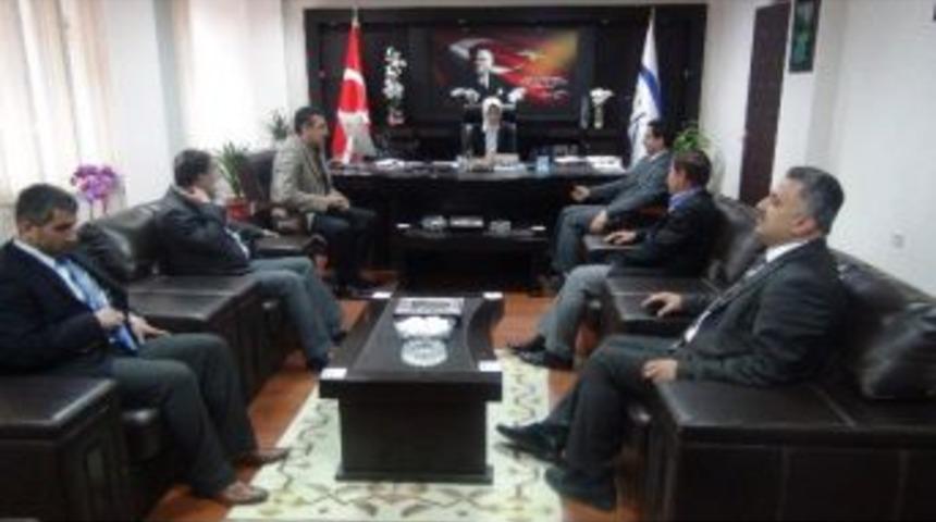 Ak Parti Y&ouml;neticileri, Sgk&rsquo;yı Ziyaret Etti