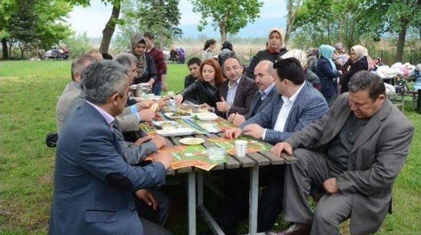 Kartepe Belediye Başkanı &Uuml;z&uuml;lmez Ordulular Pikniği&rsquo;ne Katıldı