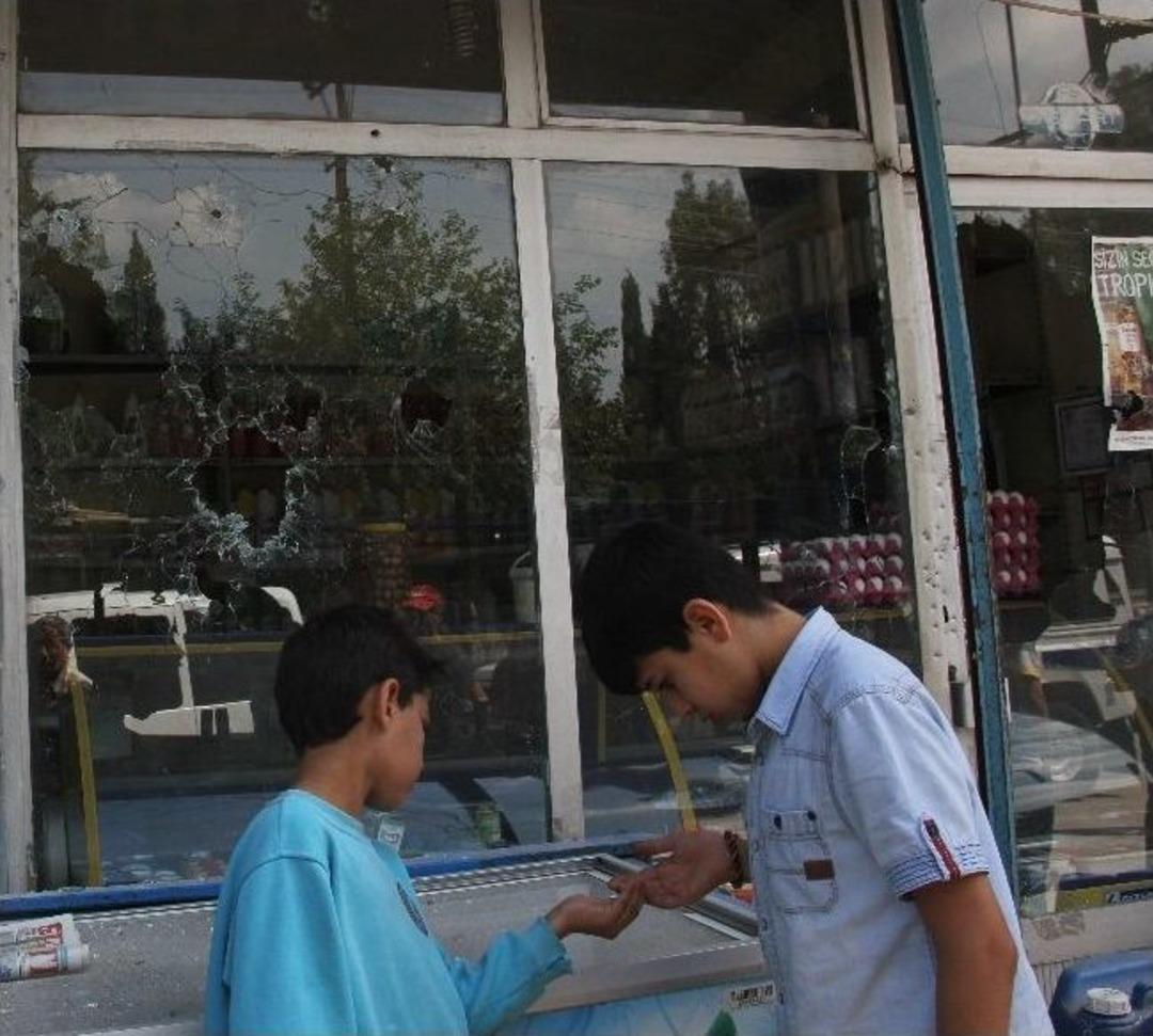 Pompalı T&uuml;fekle D&uuml;kkana Saldırı: 1 Yaralı