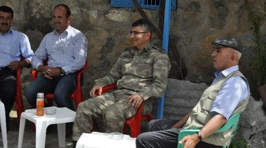 Jandarmadan Gazi Ve Şehit Ailelerine Ziyaret