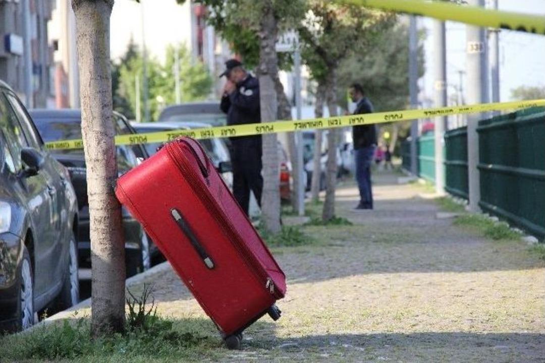 Tramvay İstasyonunda Bomba Paniği