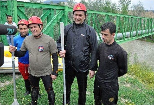 Araç Çayı’nda Rafting Heyecanı