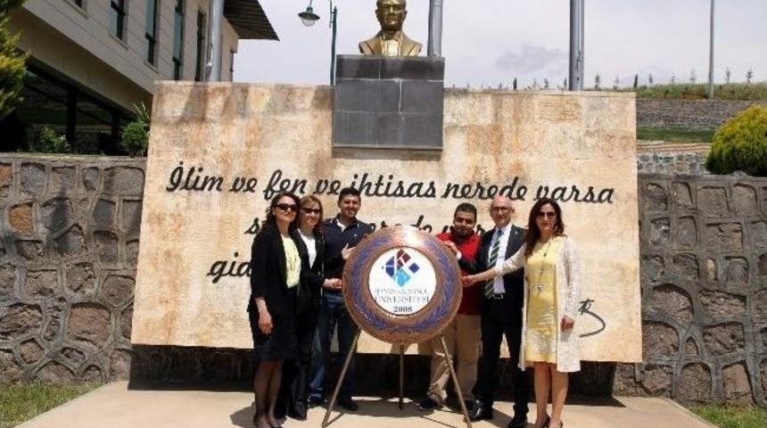 Hk&uuml;&rsquo;de D&uuml;nya Hemşireler Haftası Kutlandı