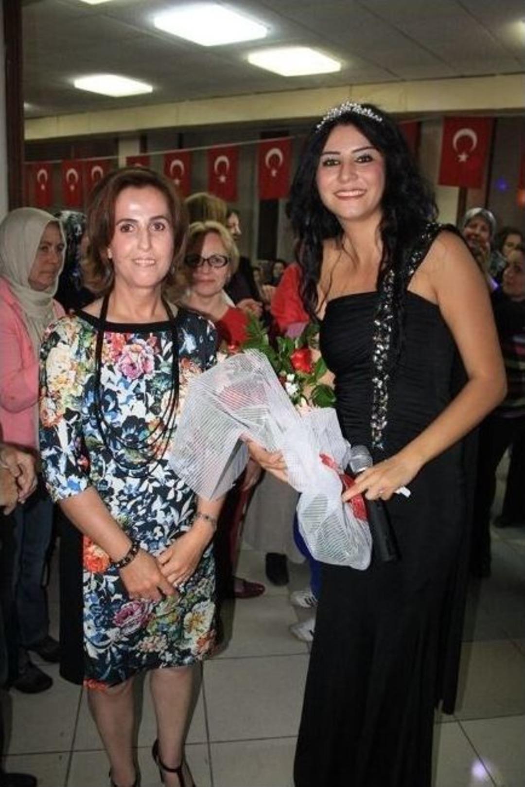 Vizeli Anneler G&ouml;n&uuml;llerince Eğlendi