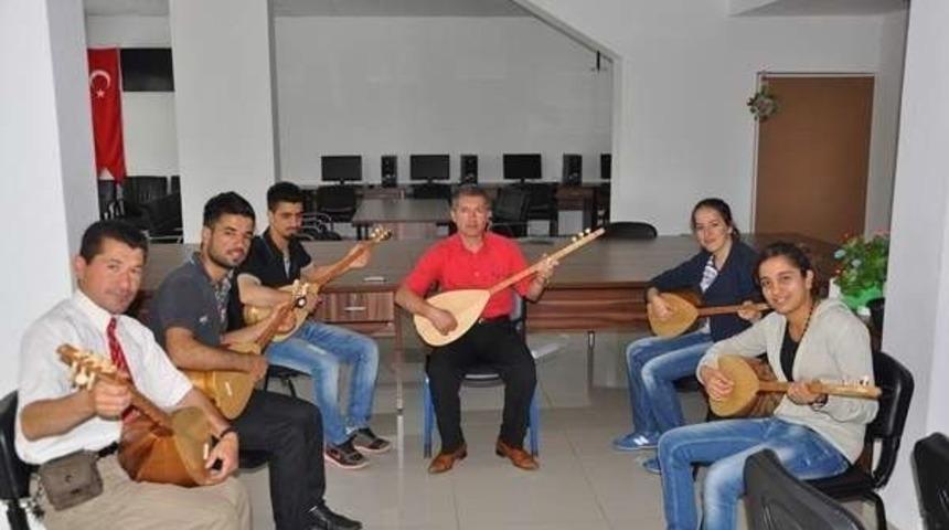 G&ouml;lbaşı Belediyesi&rsquo;nden Bağlama Kursu