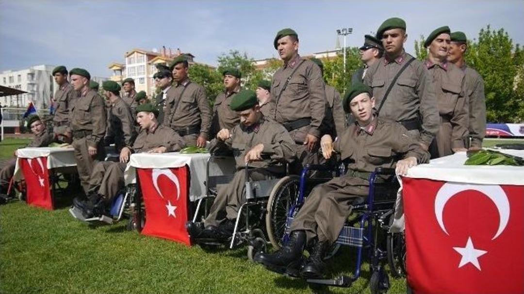 Temsili Olarak Askerlik G&ouml;revlerini Yerine Getirdiler