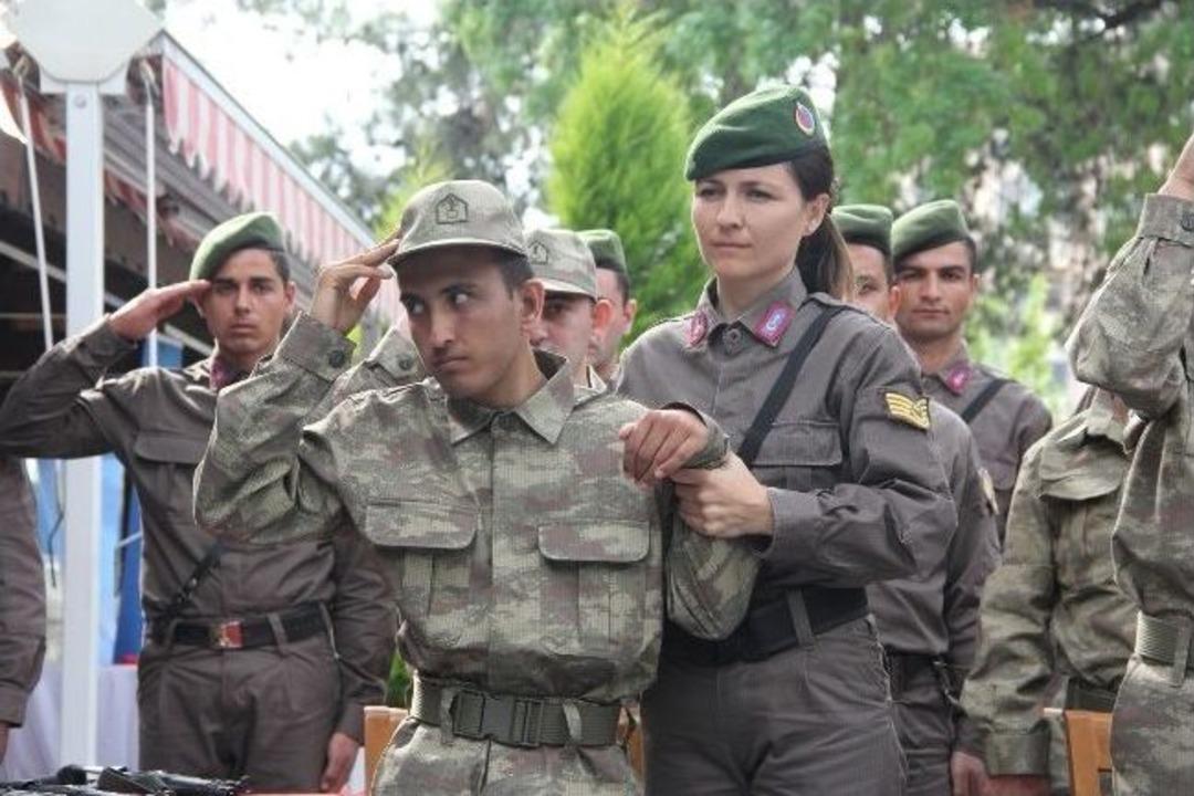 &Ccedil;anakkale&rsquo;de Engelli Gen&ccedil;ler &Ccedil;akı Gibi Asker Oldu