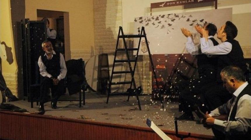 Parmaklıklar Ardında Tiyatro Galası