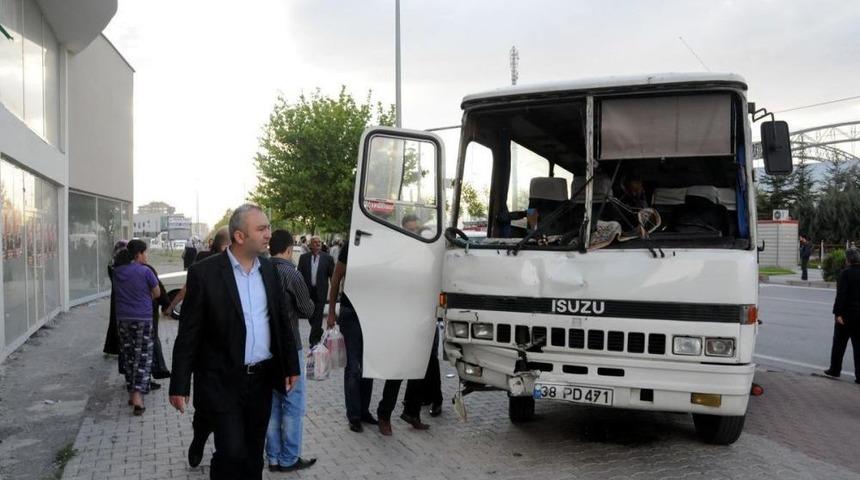 Kayseri'de Zincirleme Trafik Kazası