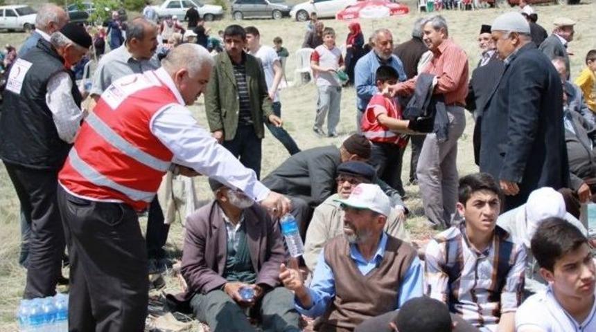 T&uuml;rk Kızılayı &Ccedil;ubuk Şubesi Yardıma Koştu