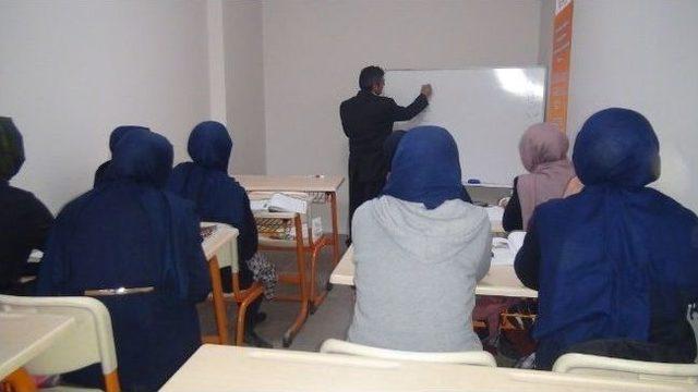 Tatvan&rsquo;da &ldquo;arap&ccedil;a&rdquo; Kursu 1