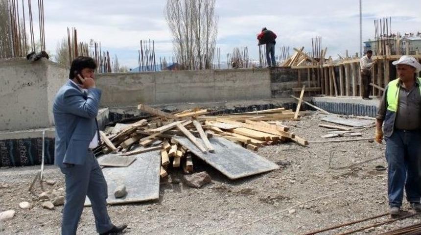 Sertoğlu, Hastane İnşaatında İncelemede Bulundu