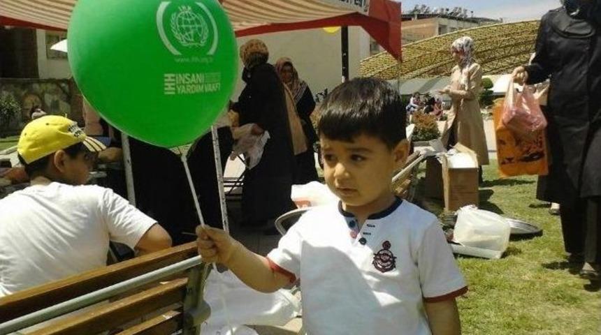 İnsanı Yardım Vakfından &lsquo;kardeşlik Bedel İster&rsquo; Kermesi