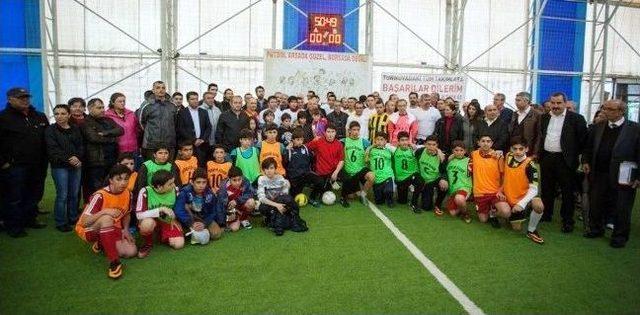 Barış Ve Kardeşlik Turnuvası&rsquo;nın Başlangı&ccedil; Vuruşu Sami Elvan&rsquo;dan 2