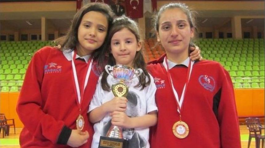Karate Karması T&uuml;rkiye İkincisi Oldu