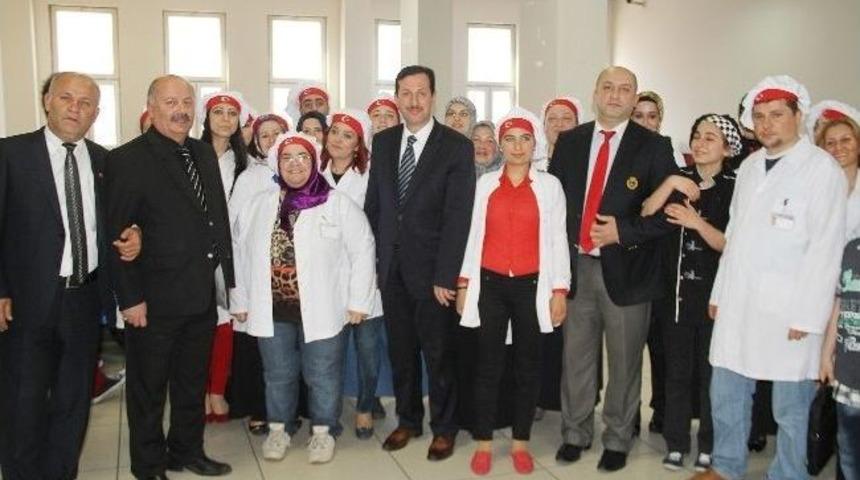 İlkadım Aş&ccedil;ılık Kursu &Ouml;ğrencileri H&uuml;nerlerini Sergiledi