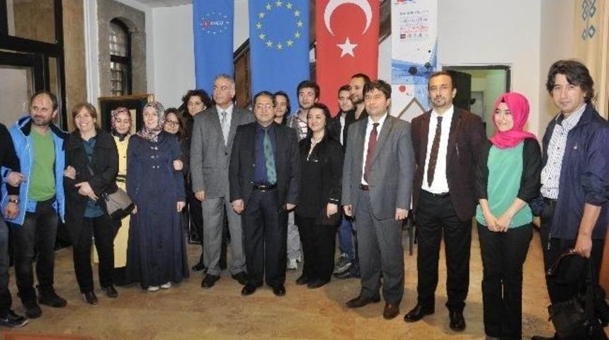 &ldquo;demokrasi Ş&ouml;leni Uluslararası Karma Sergisi&rsquo; Sel&ccedil;uk&rsquo;ta A&ccedil;ıldı