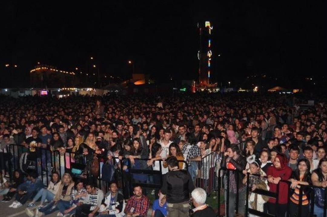 Esog&uuml;&rsquo;de Bahar Şenlikleri Başladı