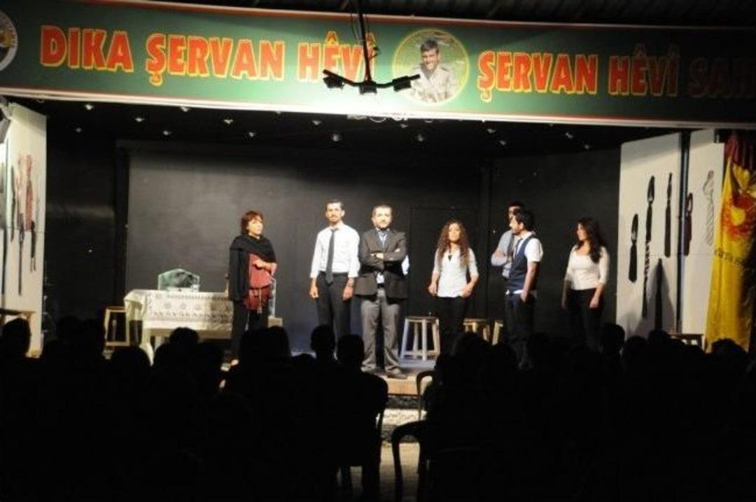 Eğitim-sen&rsquo;in 'memurin Faslı' Adlı Tiyatro Oyunu Beğeni Topladı