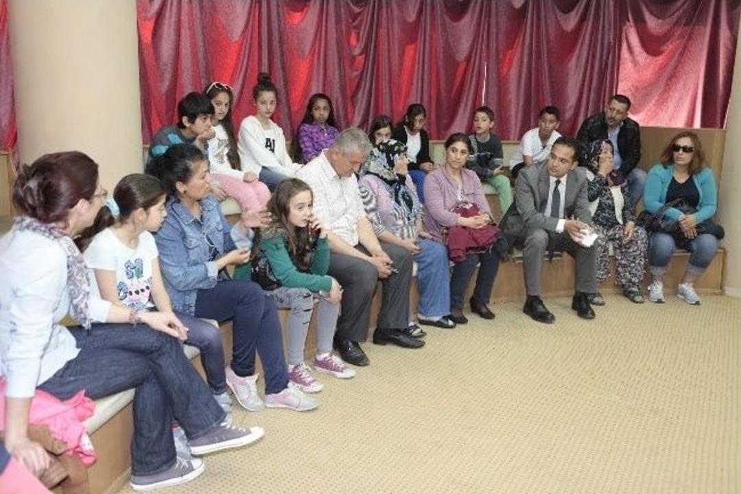 Başkan Atila, Bornovalı'ya Sormadan Adım Atmıyor