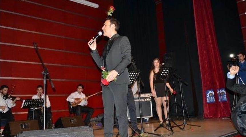 Gebze&rsquo;de Sanat Dolu Akşam