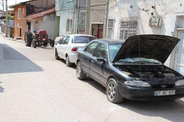 Çankırı'da 12 Aracın Lastikleri Kesildi