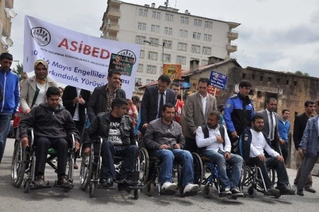 Bitlisli Engellilerden Farkıdanlık Y&uuml;r&uuml;y&uuml;ş&uuml;