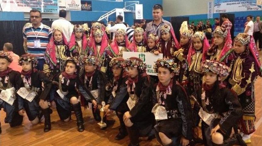 Saruhanlı'nın Miniklerinden T&uuml;rkiye &Uuml;&ccedil;&uuml;nc&uuml;l&uuml;ğ&uuml;