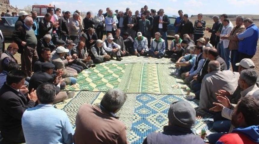 H&uuml;seyin Akay'dan 14 Mayıs D&uuml;nya &Ccedil;ift&ccedil;iler G&uuml;n&uuml; Mesajı