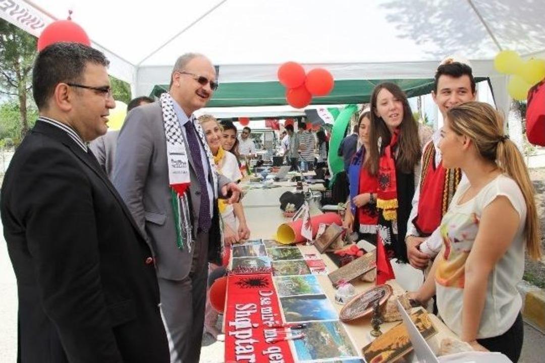 İzmir K&acirc;tip &Ccedil;elebi &Uuml;niversitesi&rsquo;nde Şenlik Var