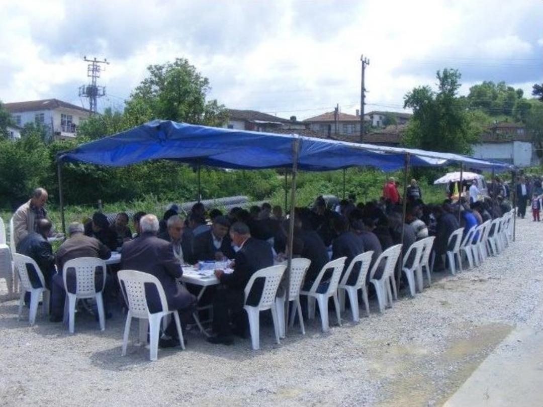 Sofular K&ouml;y&uuml;nde Hayır Yemeği D&uuml;zenlendi