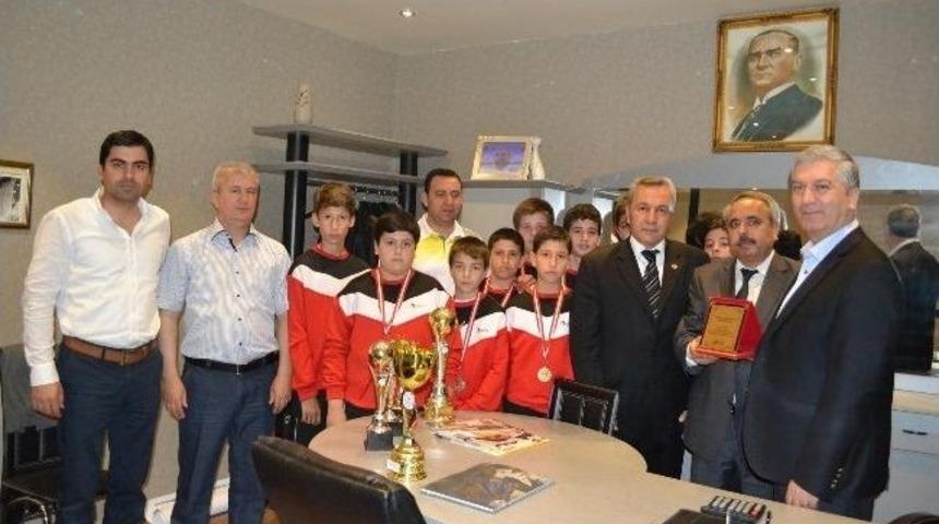 Samiye Nuri Sevil T&uuml;rkiye 3'nc&uuml;s&uuml; Oldu