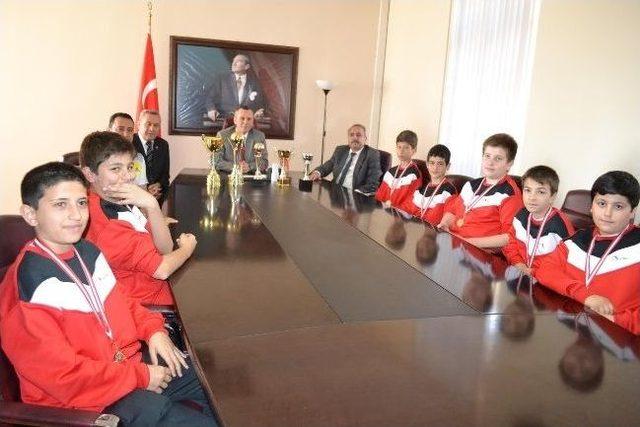 Samiye Nuri Sevil T&uuml;rkiye 3 nc&uuml;s&uuml; Oldu 3