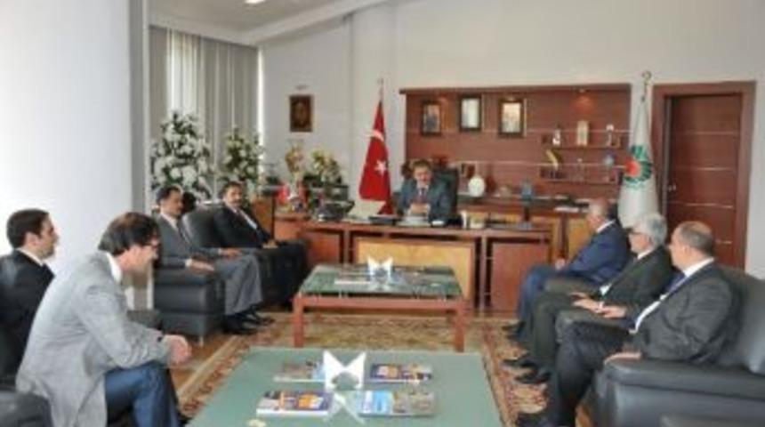 &Uuml;niversite Y&ouml;neticilerinden Başkan Ahmet &Ccedil;akır&rsquo;a Ziyaret