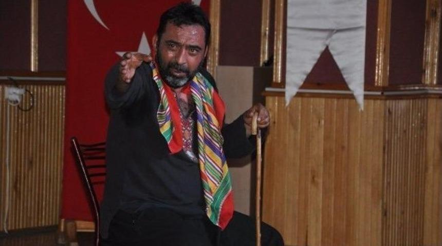 Bahar Şenliklerinde Ahmet Yenilmez Sahne Aldı