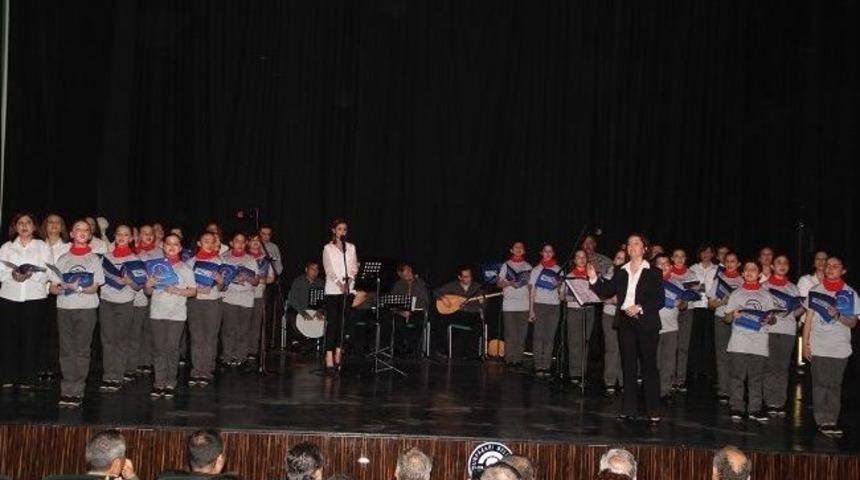 Yunus Emre&rsquo;ye Yakışan Oratoryo G&ouml;sterisi