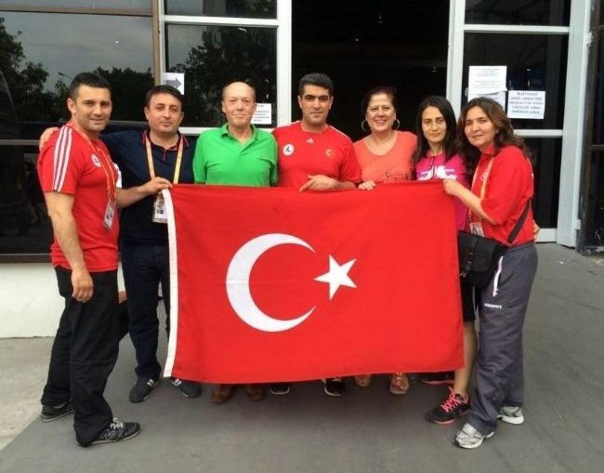 T&uuml;rk Sporcular Muay Thai D&uuml;nya Şampiyonası'nda Tarih Yazdı