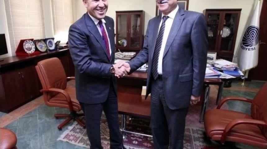 S&ouml;zl&uuml;&rsquo;den Karalar&rsquo;a İade-i Ziyaret