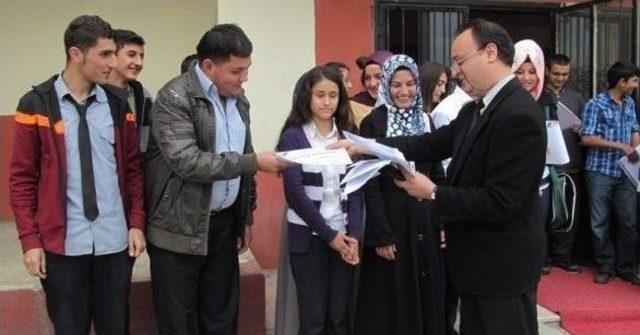 Burhaniye&rsquo;de İmam Hatipliler Yarıştı 2