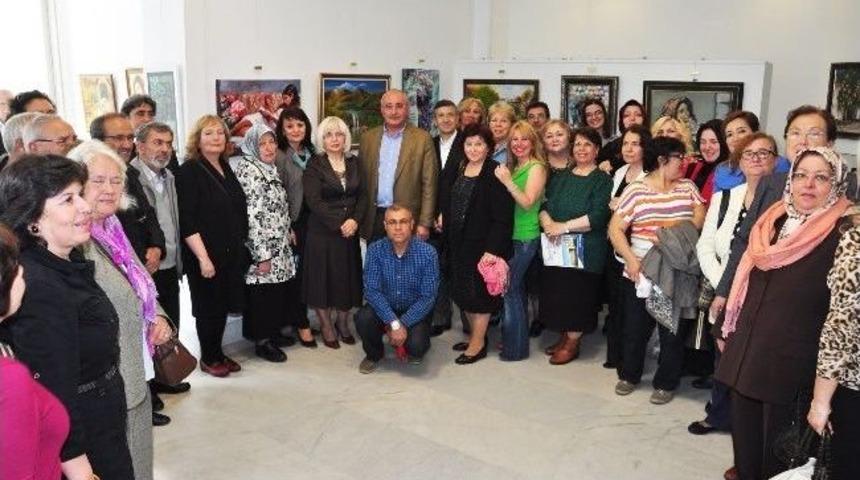 Kent Konseyi&rsquo;nin G&ouml;n&uuml;ll&uuml; Ressamlarından Aile Temalı Sergi