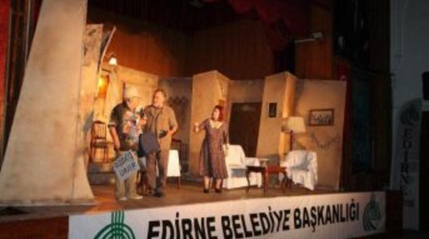 "Bedeli &Ouml;denmiştir" Tiyatro Oyunu Sahnelendi