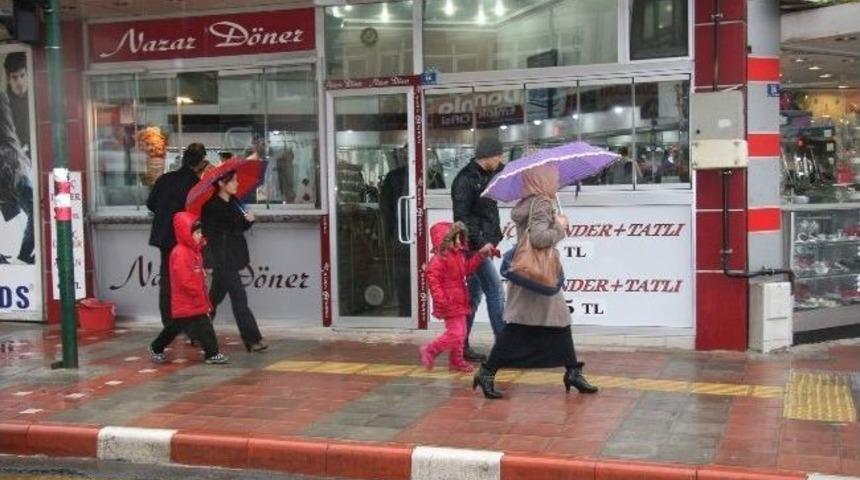 Afyonkarahisar&rsquo;da 3 G&uuml;nde Metrekareye 48 Kilogram Yağış D&uuml;şt&uuml;