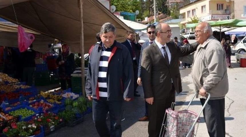 B&uuml;nyan Belediye Başkanı G&uuml;lc&uuml;oğlu, Salı Pazarı Esnafını Ziyaret Etti