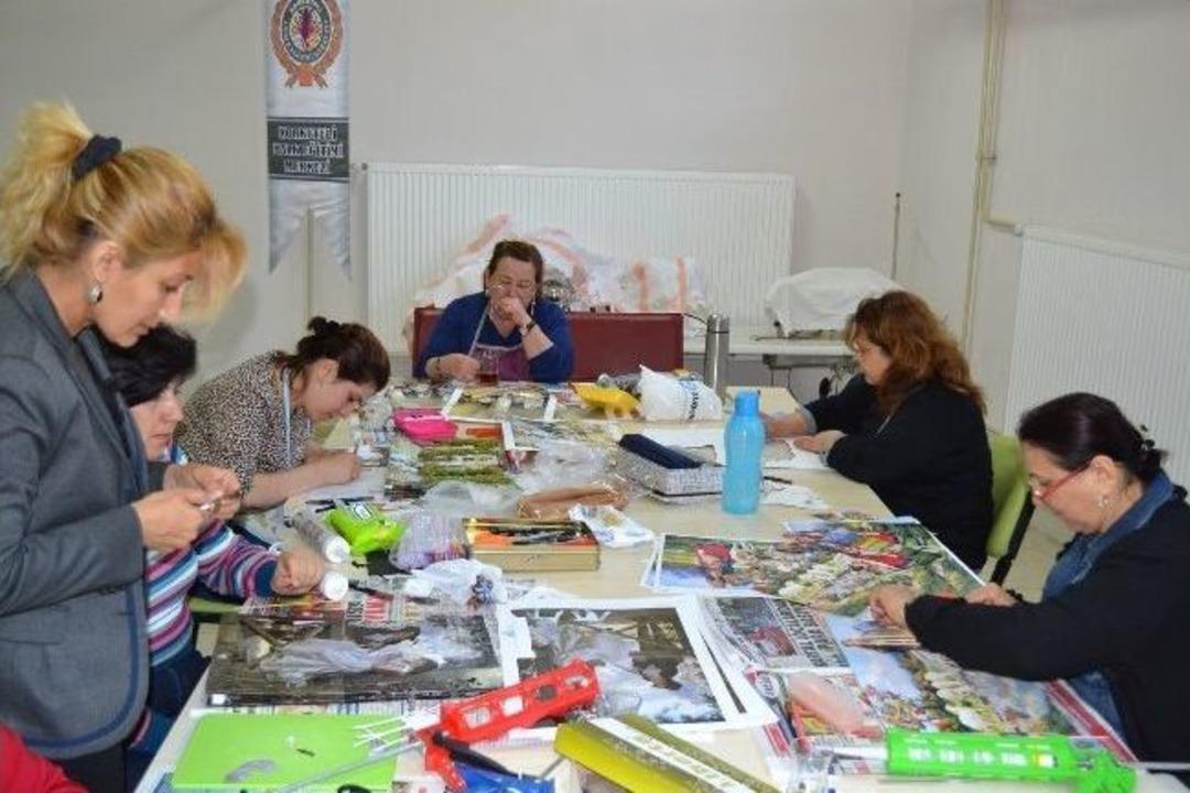 Korkule İl&ccedil;esinde Kağıt Oyma Kursuna Yoğun İlgi