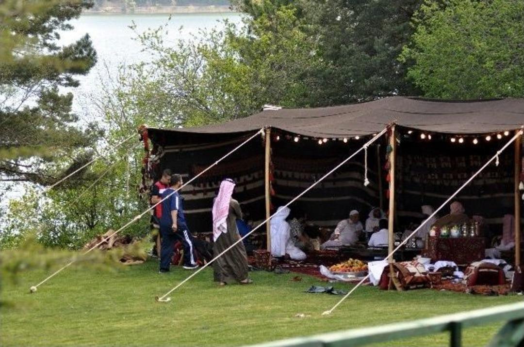 Suudi Arabistan&rsquo;ın Din &Ouml;nderleri İ&ccedil;in Abant&rsquo;ta &Ccedil;adır Kuruldu