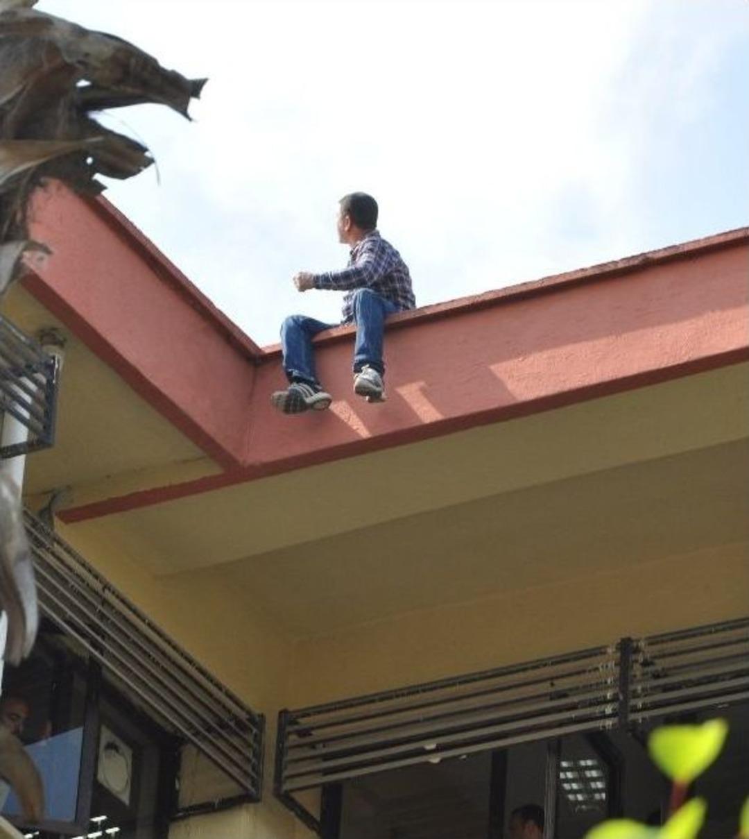 &Ouml;lmekten Kurtarıldı, &Ouml;ld&uuml;rmekle Tehdit Etti